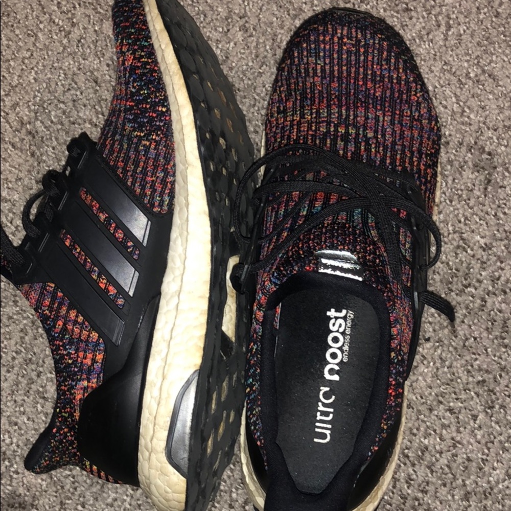 Adidas Ultra Boost size 9. Multicolor / Black. Men
